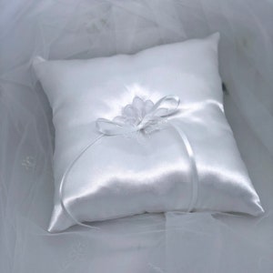 MICHAEL 20cm Chiffon /& Satin Ring Pillow