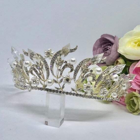 Swarovski Crystal Pearl Bridal Tiara: Silver Wedding  display picture 3