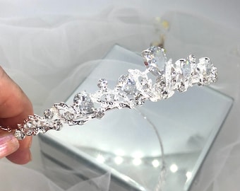 Tiara de plata, tocado de plata, tiara nupcial de plata, tocado nupcial, accesorio de pelo nupcial, accesorios para el cabello de la boda - PERLA