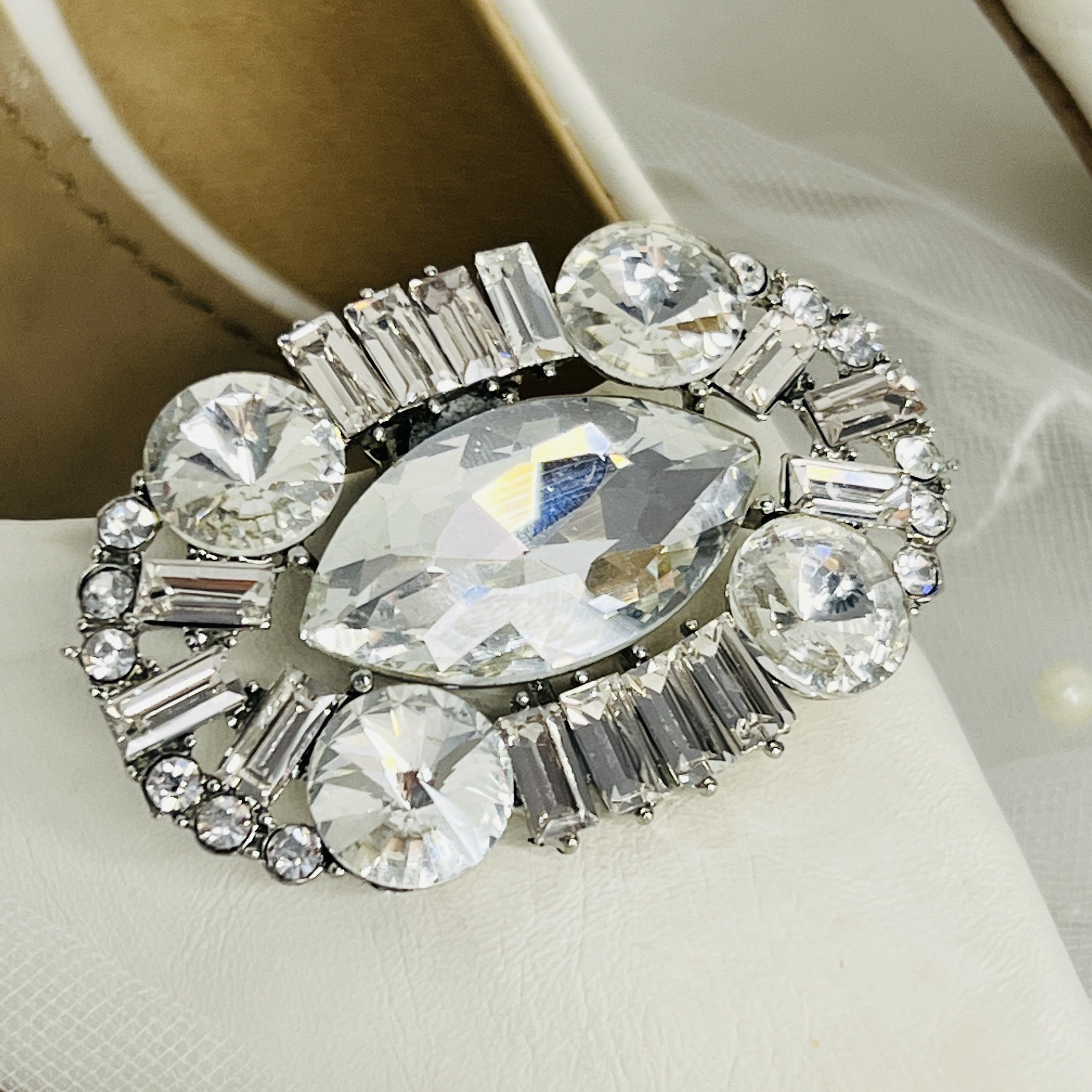 Crystal Bridal Shoe Clips: Sparkling Silver Wedding  display picture 1