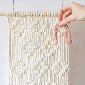 PATTERN Macrame Wall Hanging with Tassels image 3