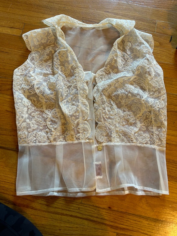 Remarkable lace and tule 1930’s blouse in near per