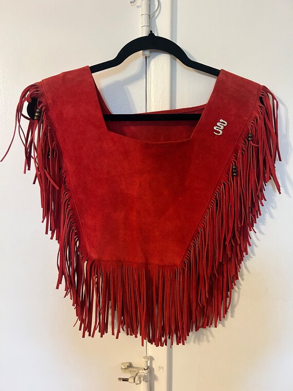 Vintage 1970s red suade rodeo fringe cowboy shawl… - image 1