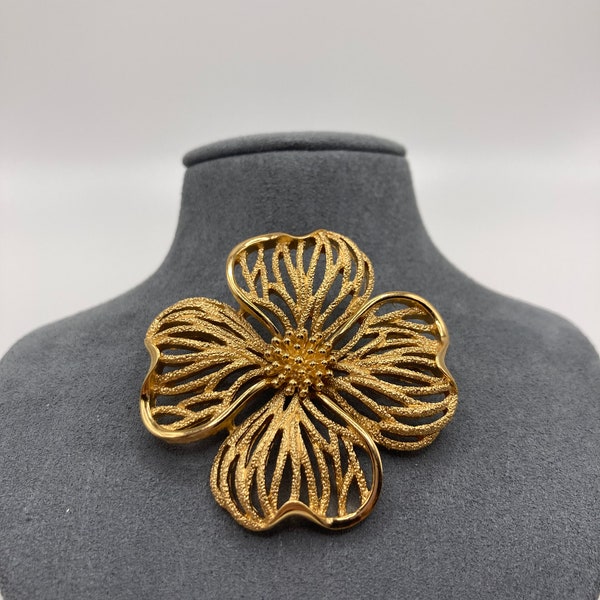 Brooch Collection - Vintage Gold Flower Brooch by Trifari, Trifari Jewelry