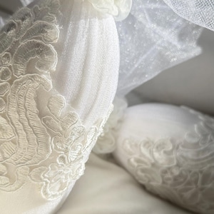 Sofreh Aghd Kaleh Ghand Dressed up in Antique Lace with Three Organza Rose for Sofreh Aghd Spread