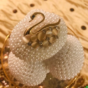 Sofreh Aghd Real Size Pearl Eggs Decorated with Glass Crystal Rhinestones Swan Persian Wedding ( Set of 3 )