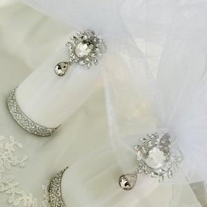 Sofreh Aghd Kaleh Ghand with Classic Style Crystal Rhinestone Droplets (set of 2)