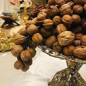 Sofreh Aghd Large Raw Walnut/Hazelnut/Almonds Cluster ( Khosheh ) for Persian Wedding Aroosi