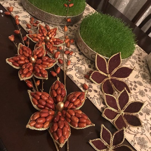 Sofreh Haftseen/Haftsin Un sumac et une fleur Senjed Nouvel an persan Norouz