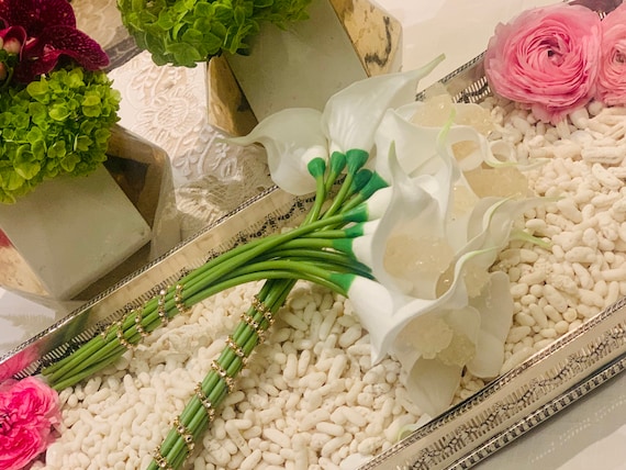 ペルシャの結婚式用シルク製カラーリリー・ナバットフラワーセット（10 