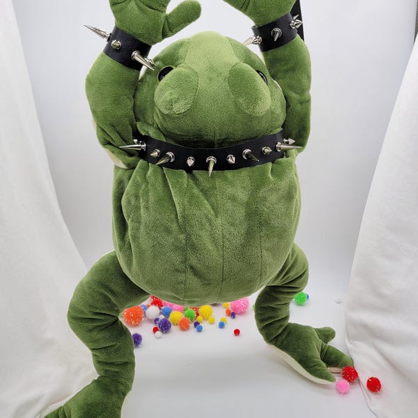 Punk Spiked Collar Frog Purse