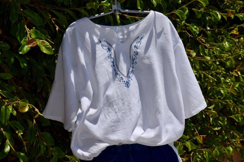 Sheer and Light Weight Vintage 70/'s 80/'s White Embroidered Cotton Gauze Mexican Shirt Small Medium