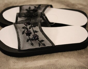 Wome Flip Flops / W: Medium/