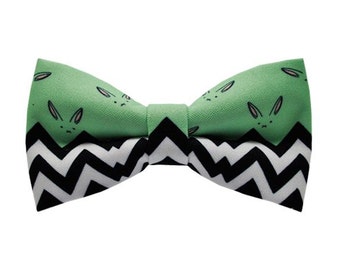 Green Bunny Bow Tie: Mens Novelty Bowtie, Summer Rabbit Bowtie