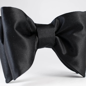 Men Pre Tied Oversized Black Shiny Silk Bow Tie Groom Wedding Bowtie