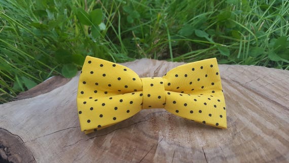 yellow polka dot bow tie