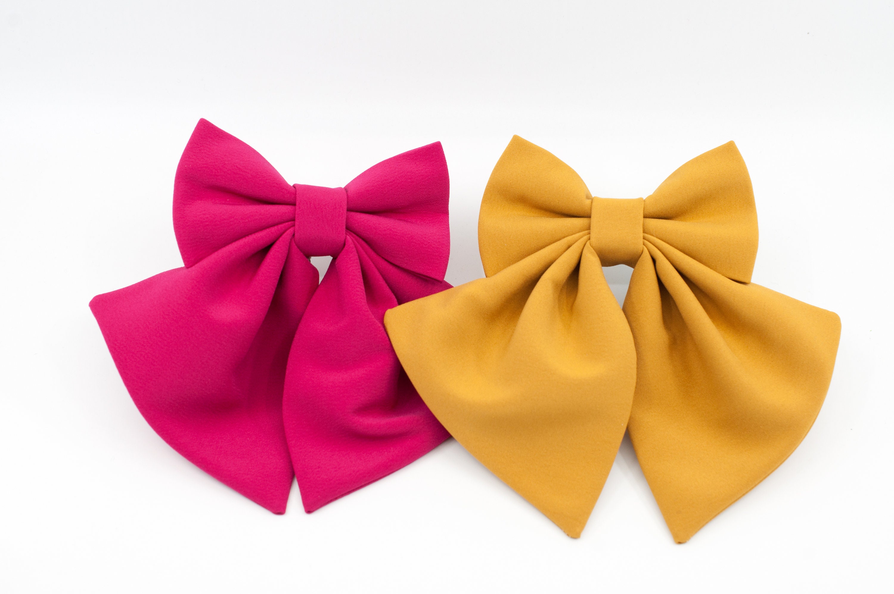 Nœud Papillon En Soie Rose Fushia - Avec Manchette, Pochette, Boutonnière Assortis - Neuf