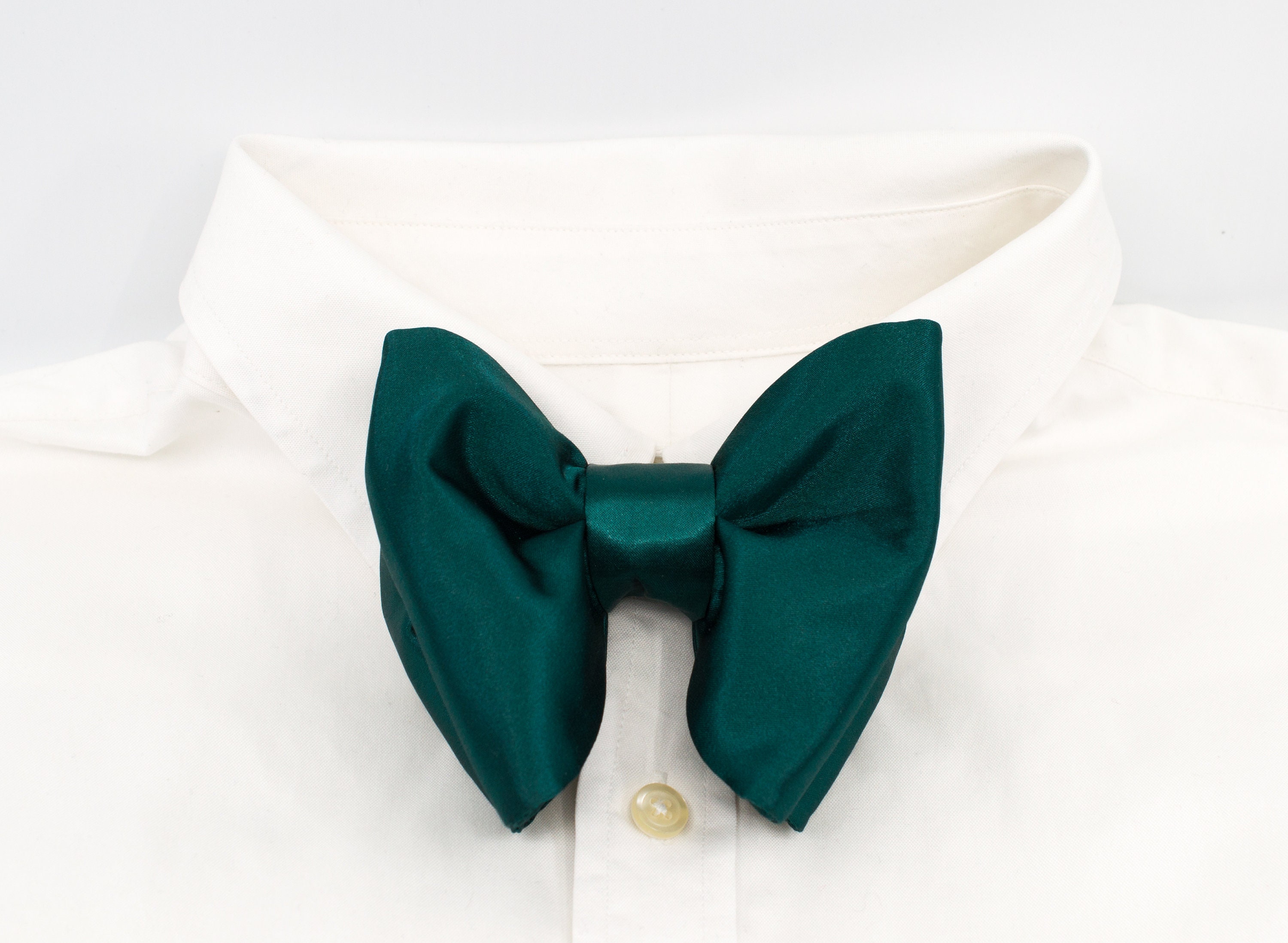 men emerald green bow tie