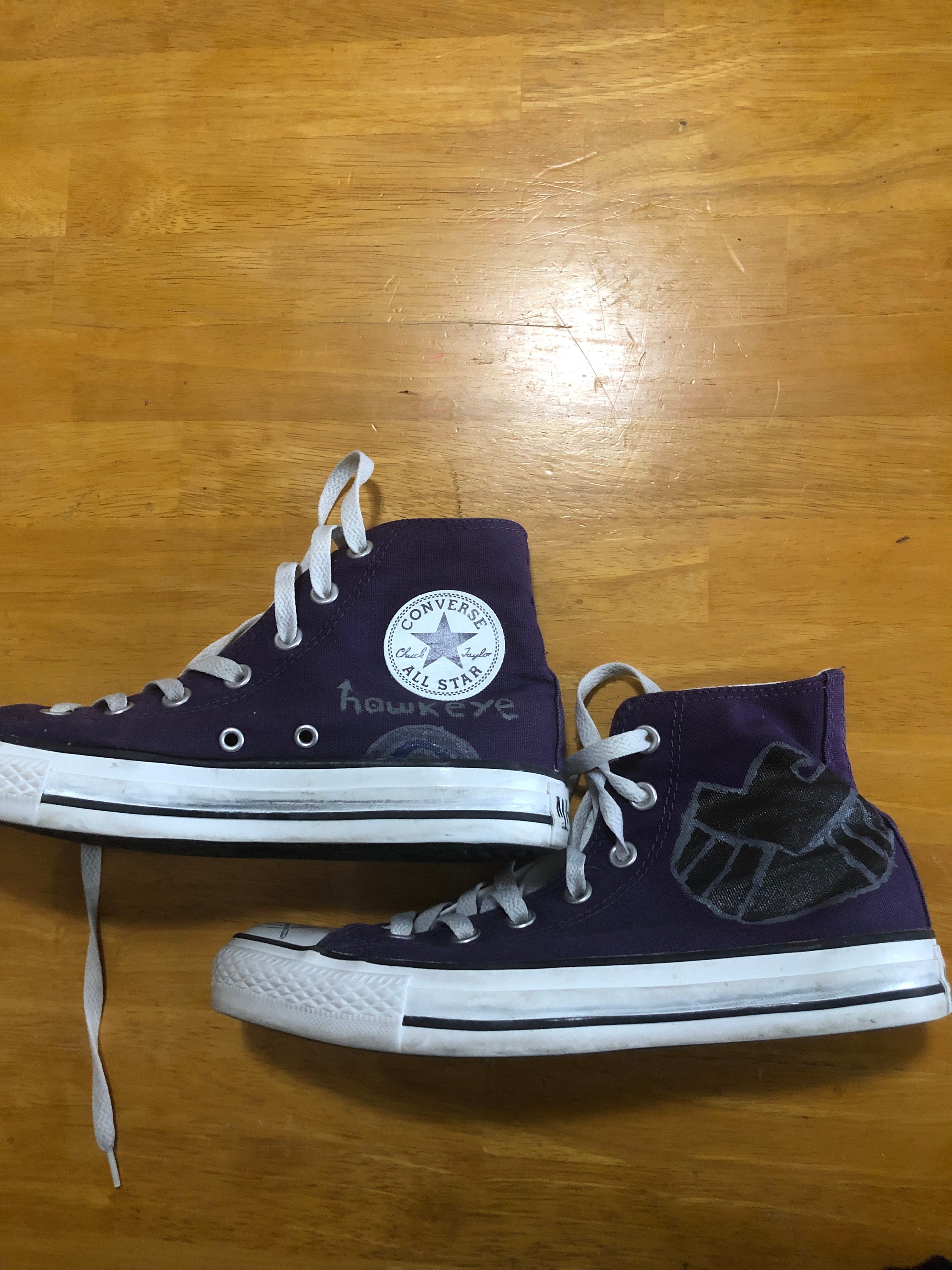 Iowa hawkeye cheap converse shoes