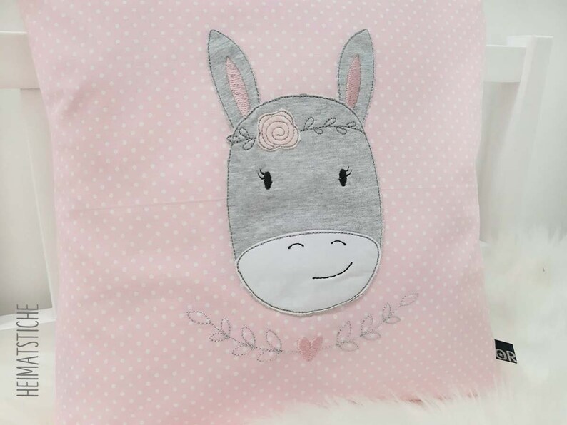 Donkey Polli 16x26 embroidery file