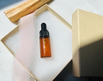 Monster biologisch gezichtsserum: verkwikkende droge olie, natuurlijke huidverzorging (flacon van 4 ml)