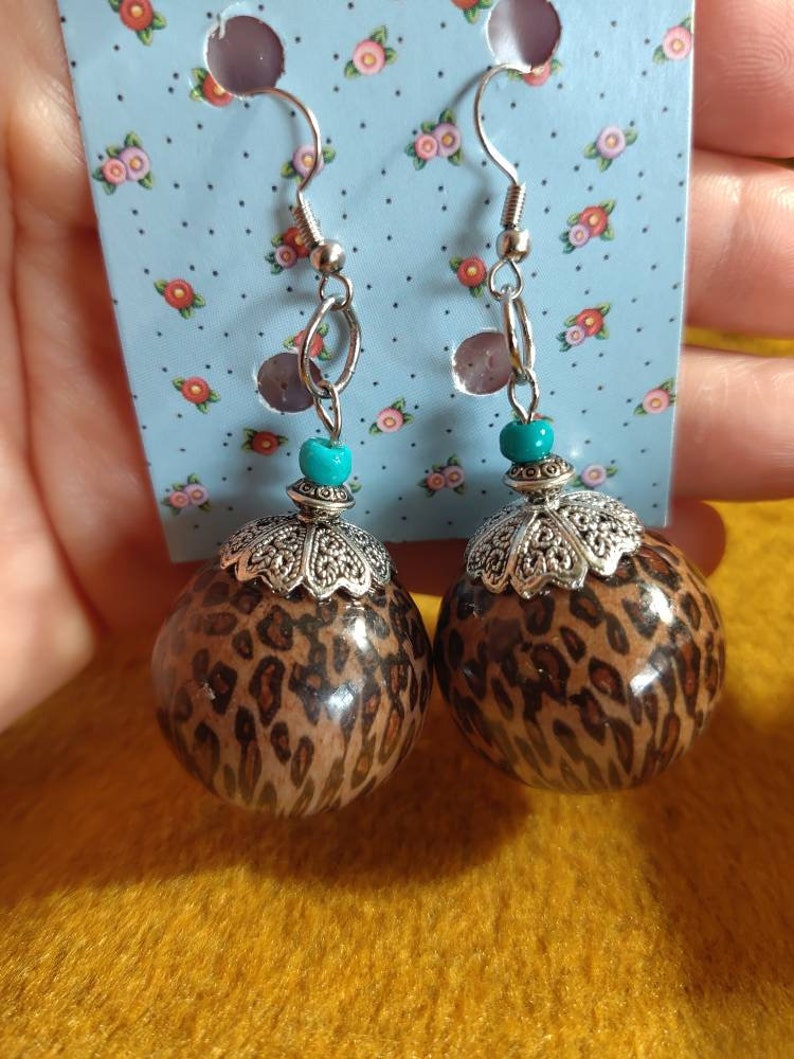 Leopard beaded earrings/ Boho earrings/ animal print / leopard jewelry / beaded earrings handmade. Dangle earrings. 1 Leopard beaded earrings/ Boho earrings/ animal print / leopard jewelry / beaded earrings handmade. Dangle earrings. 1