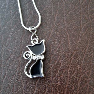 Cat Necklace, Cute Black Cat Necklace, Silver-plated chain with Rhinestone Bow, Gift for her, Elegant kitty cat image 1