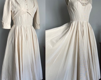 1950s vintage Wedding dress with jacket Beaded pearls pockets Ivory cream Heavy Dress set Bride Gala Special occasion Formal The Donna Dress