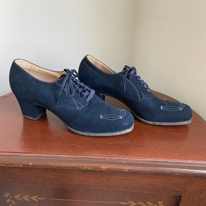 1940s Blue suede heels shoes Oxford size 6.5 lace up ties Cuban square heel New Orleans Cantilever Shoe Store Original Vintage 40s pumps