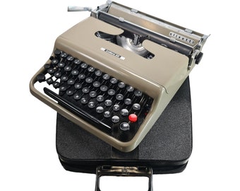 Seltene Bodoni Elite Font Olivetti Lettera 22 Schreibmaschine, Made In Italy