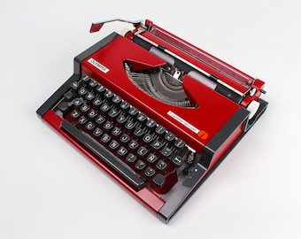 Olympia Traveller De Luxe Kirschrot Vintage Schreibmaschine