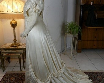 antique 1800 felted wool circle cape Victorian winter cape mourning clothes costume cosplay embroidery applique 1880 1890