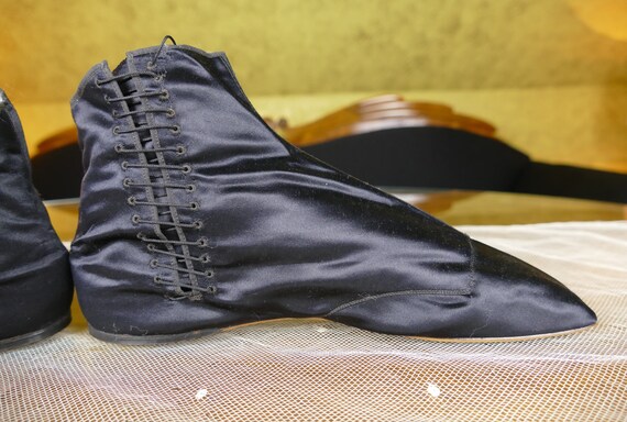 1830 Romantic Period Boots, France, antique boots, antike Stiefel, antique shoes 1830 Romantic Period Boots, France, antique boots, antike Stiefel, antique shoes