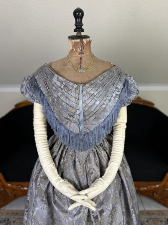 Ancienne robe sale