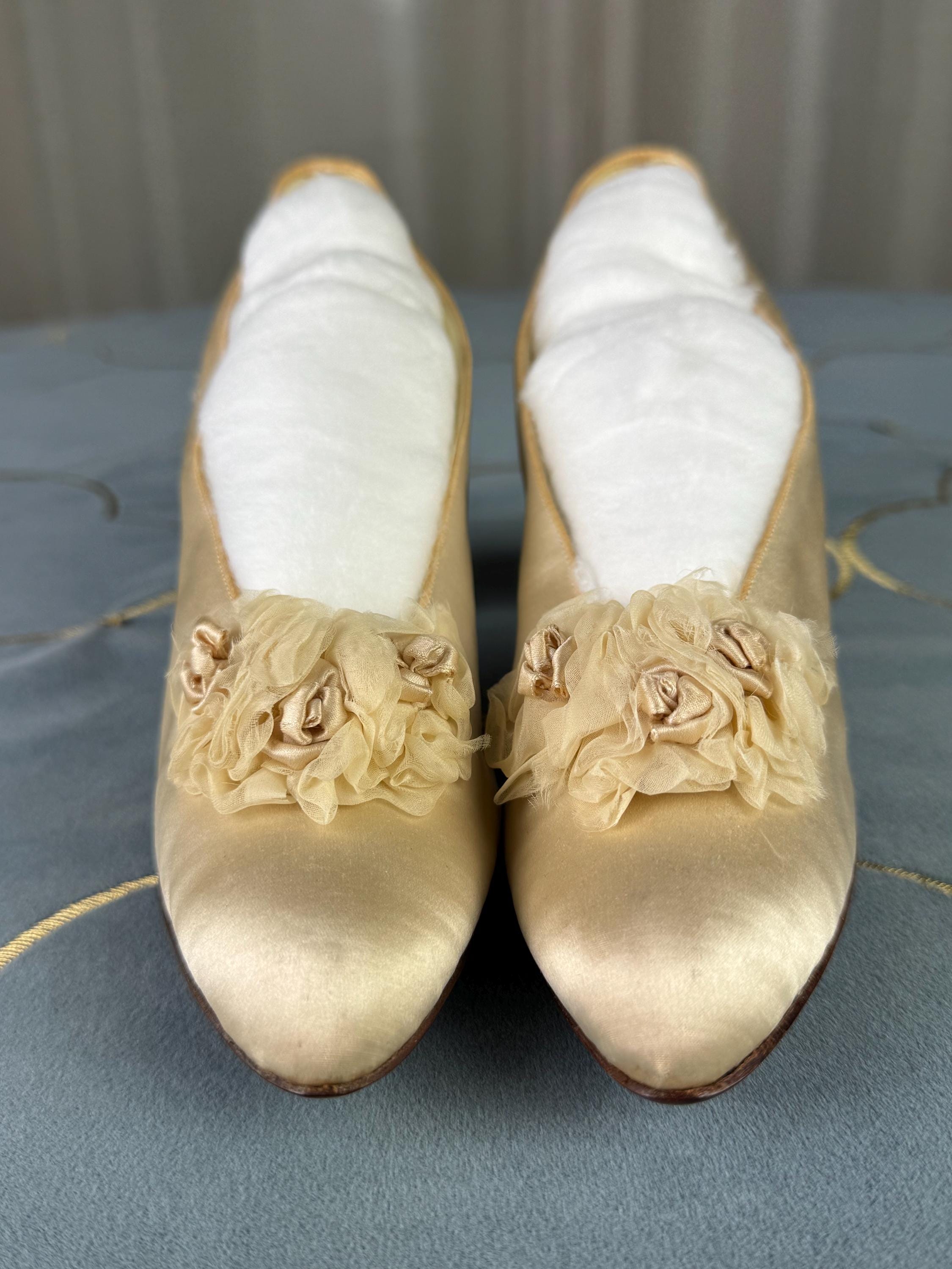 アンティークシルクのウェディングパンプス、1912年タイタニック号時代