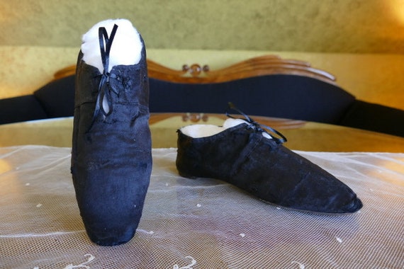 1850s Men's Slippers, antique shoes, antique slipp