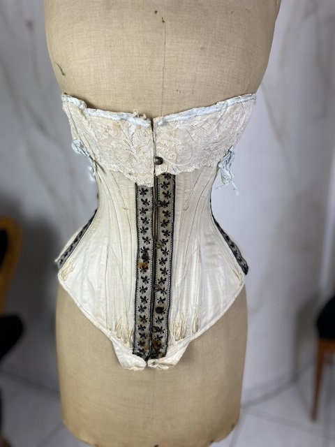 The Sewing Room Vintage Style Sewing and Fashion Blog - Sewing Victorian  Corsets - Prepping for Dicken's Faire ?