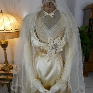 1915 HUGHES & STARNES Wedding Dress, antique dress, antique gown, bridals dress, antikes Hochzeitskleid, Edwardian Dress