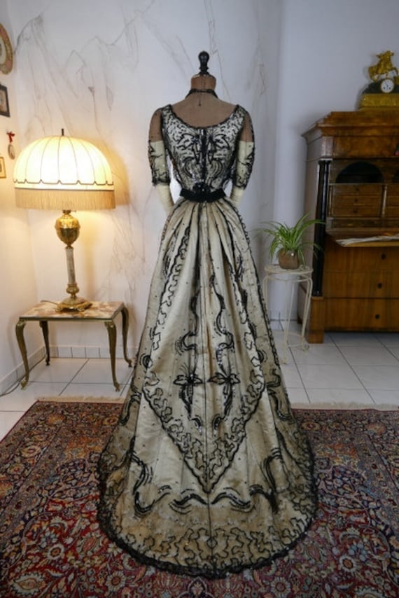 1900 evening dress
