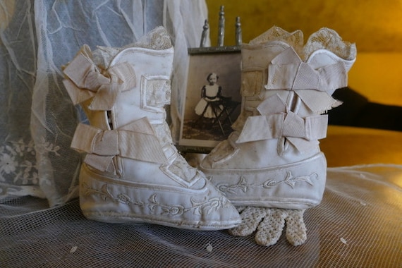 1880s Baby Shoes, France, antique baby shoes, chil