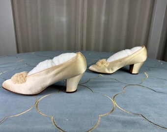 アンティークシルクのウェディングパンプス、1912年タイタニック号時代