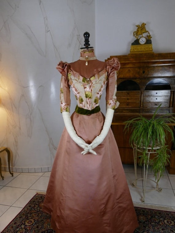 1896 McCARTHY Reception Gown, Syracuse, antique dr