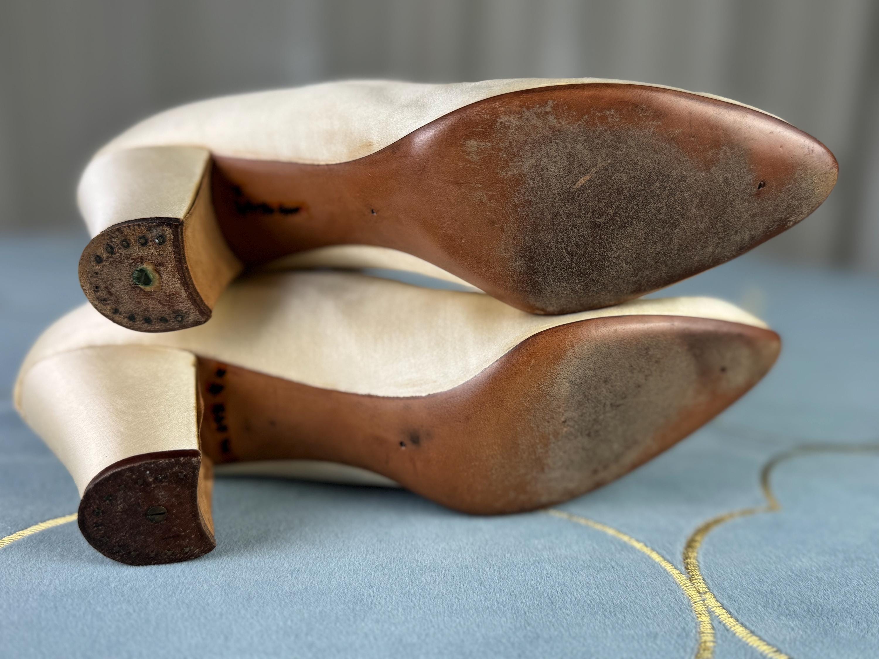 アンティークシルクのウェディングパンプス、1912年タイタニック号時代
