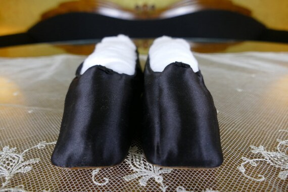 1840 ESTÈ Shoes, antique shoes, antique slippers,