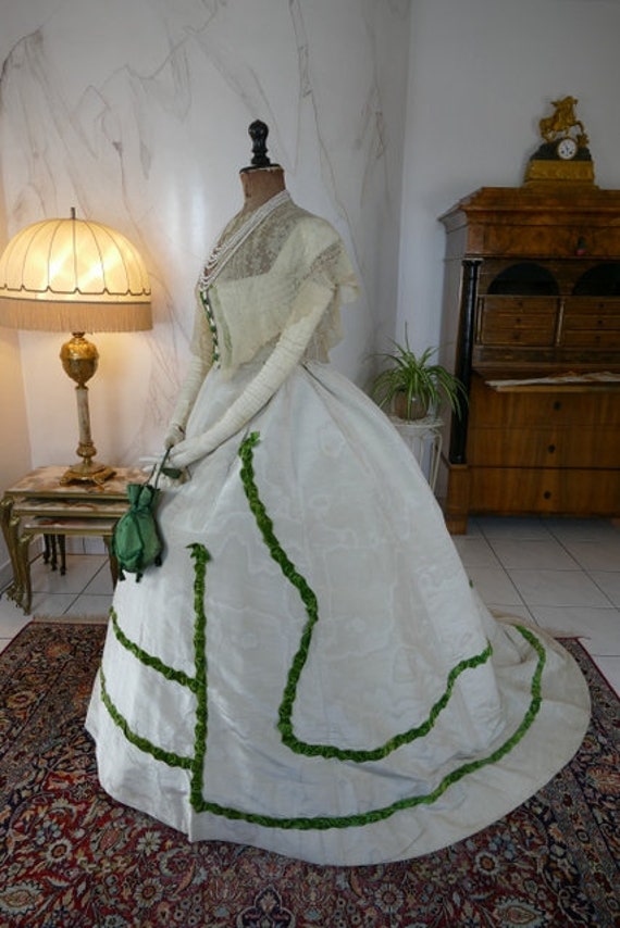 1865 Ball Gown with Evening Bag, France, Victoria… - image 4