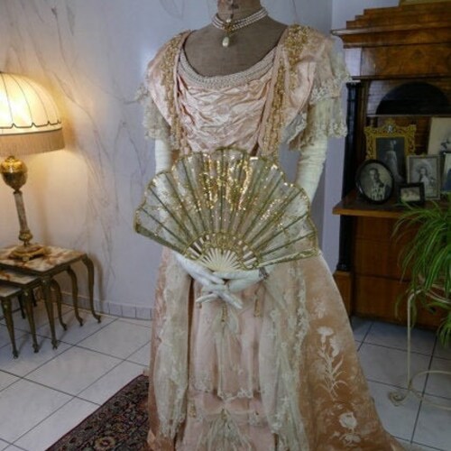 1898 LARUE Ball Gown Bordeaux-biarritz 