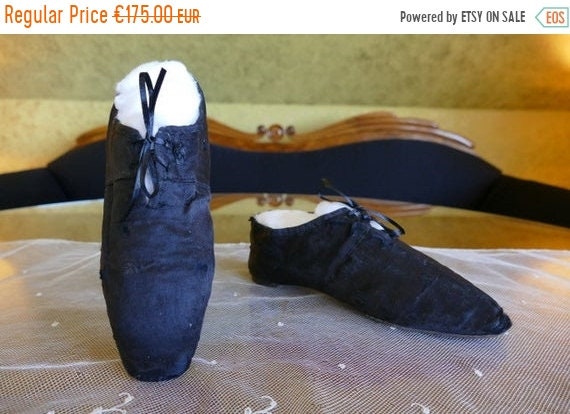 ON SALE 1850s Men's Slippers, antique shoes, antiq