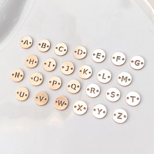 Initiële connector ronde schijf, 14k gold filled en sterlingzilver, letterconnectoren voor permanente sieraden, sieraden maken, aangepaste minischijf
