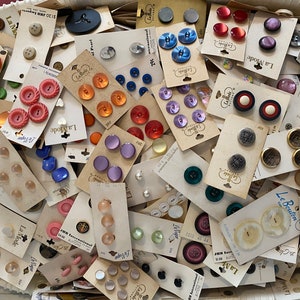 1 ton Mystery Deadstock Button-kaarten beschikbaar