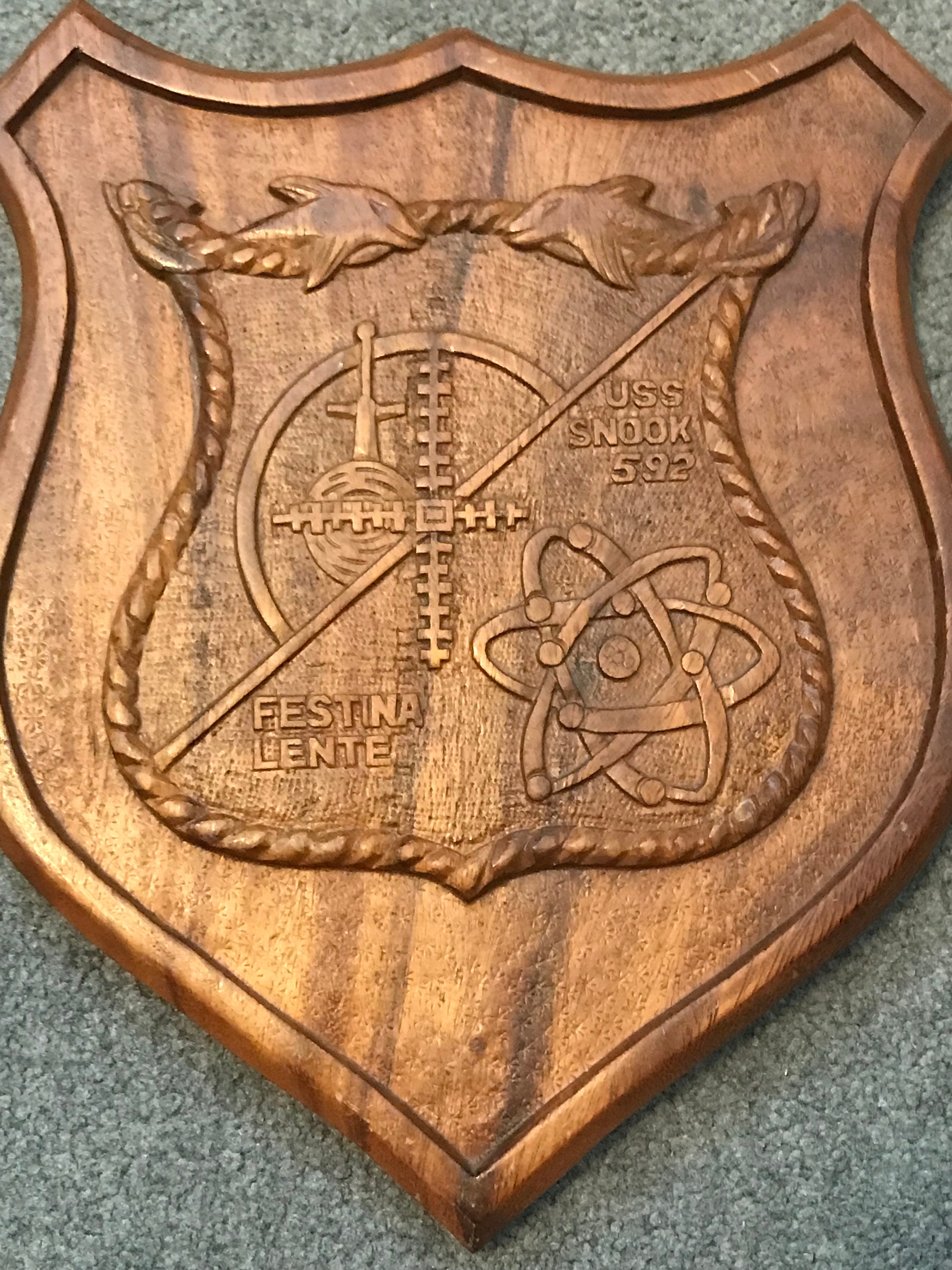 海上自衛隊 艦船マーク付き金属製プレート　木製箱入り・台座付き USS Snook Submarine SSN 592 Carved Wood Plaque - Etsy